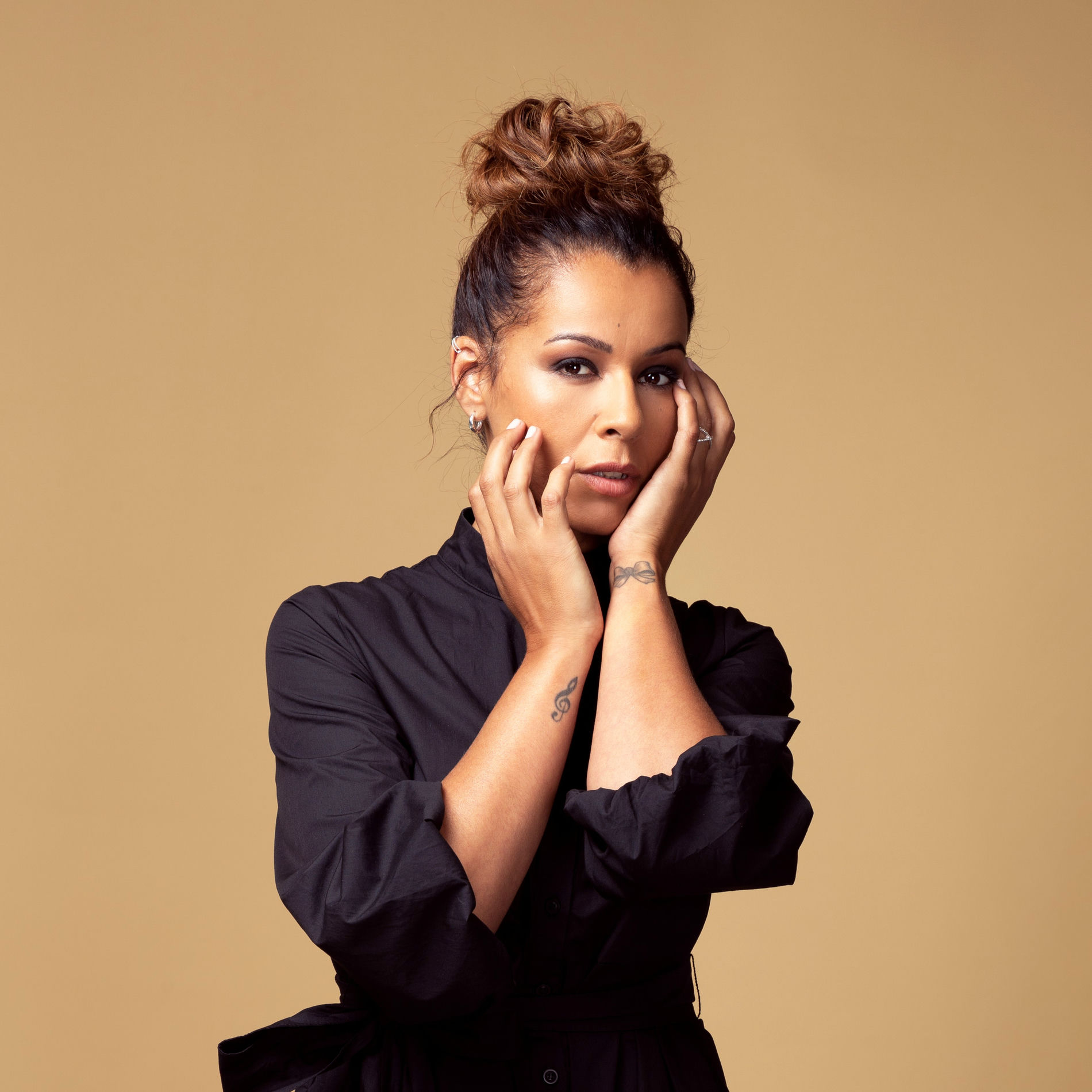 Artist picture of Chimène Badi