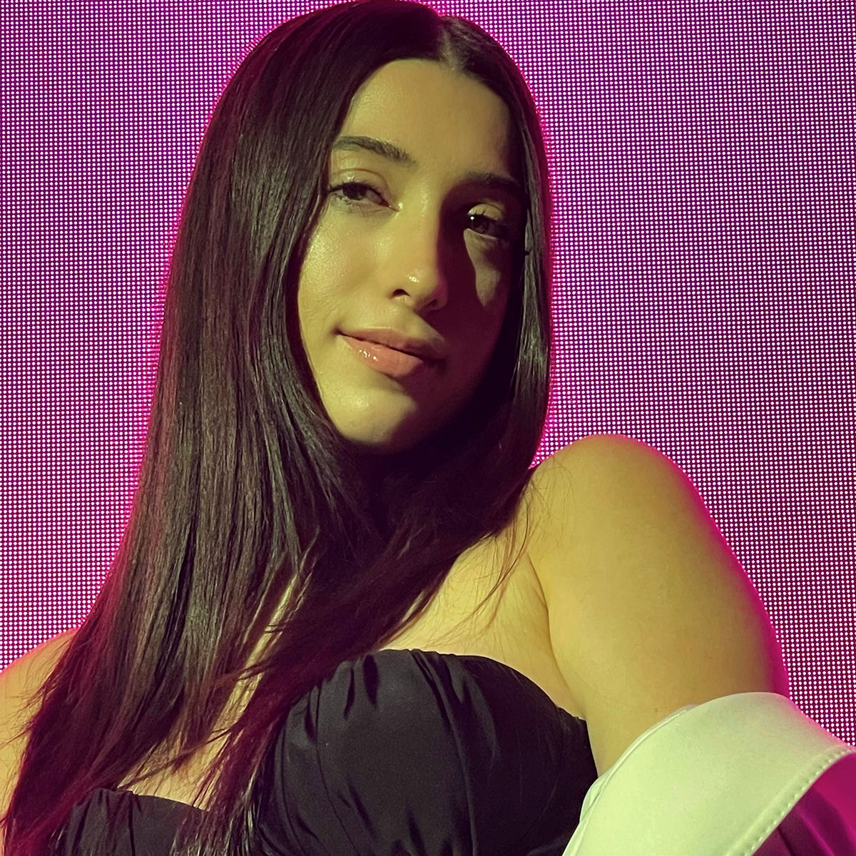 Artist picture of Katerina