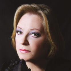Picture of Gabi Novak