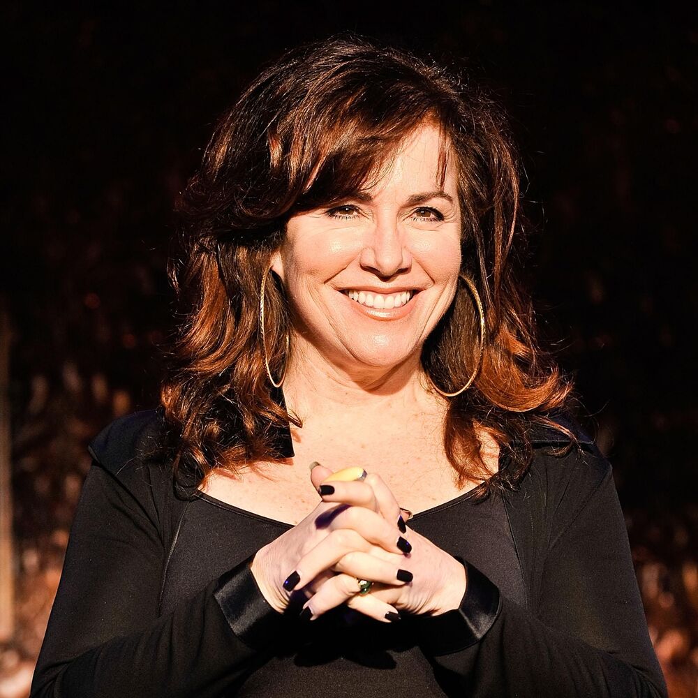Picture of Debbie Gravitte