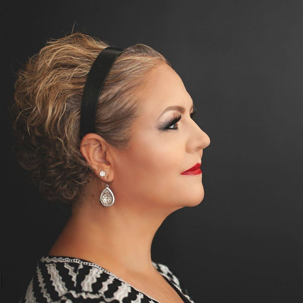 Artist picture of Michele McLaughlin