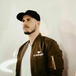 Picture of DJ Herzbeat