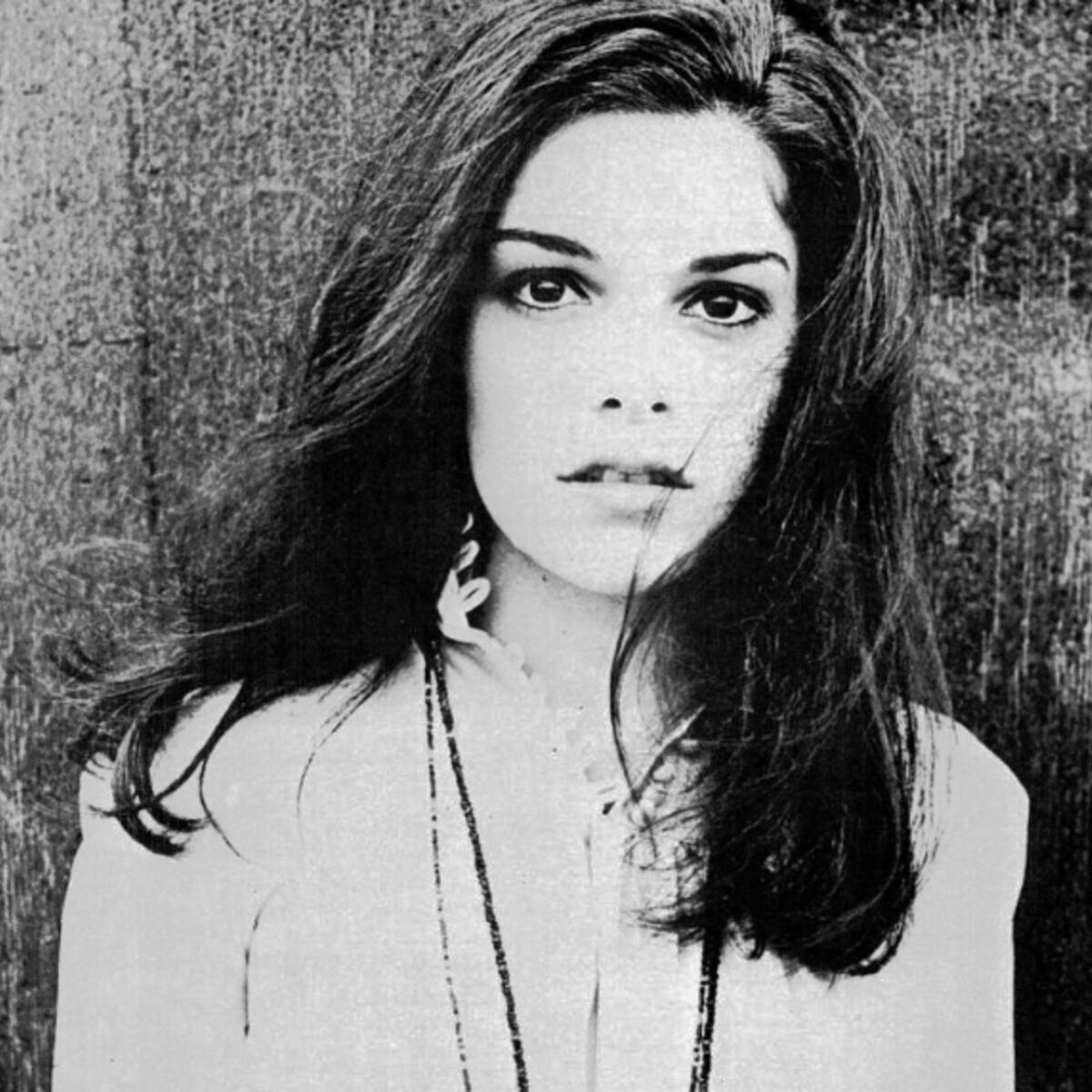 Artist picture of Evie Sands
