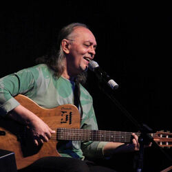 Picture of Nilson Chaves