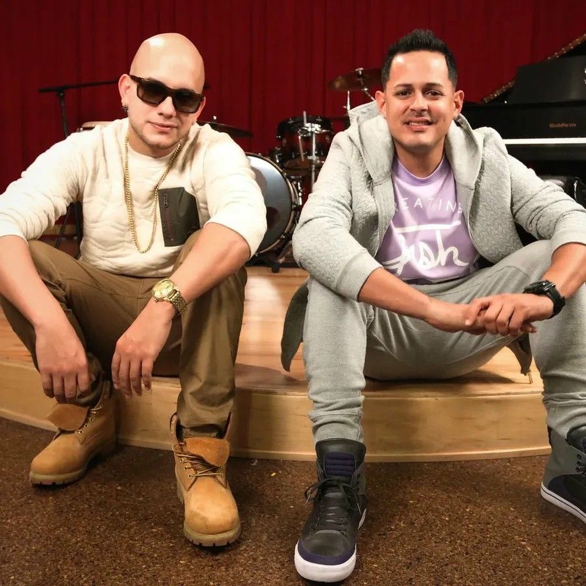 Artist picture of Angel y Khriz