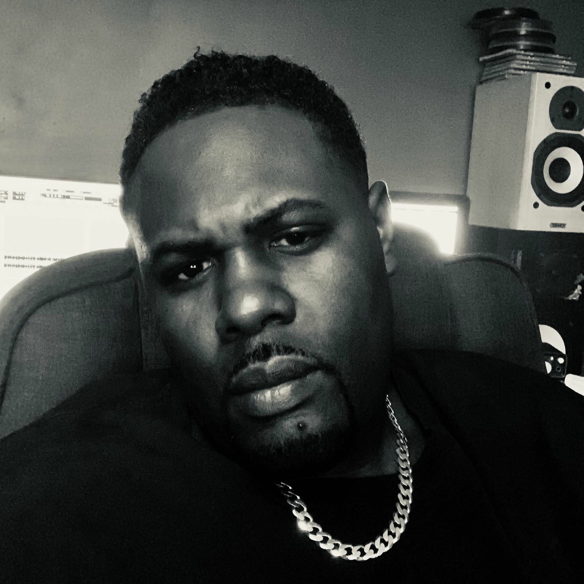 Artist picture of Funky DL