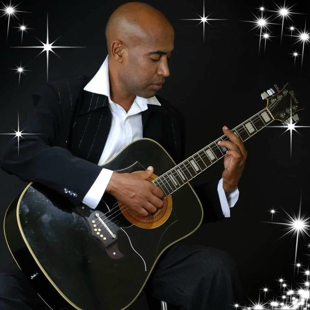 Photo de l'artiste Denis Azor