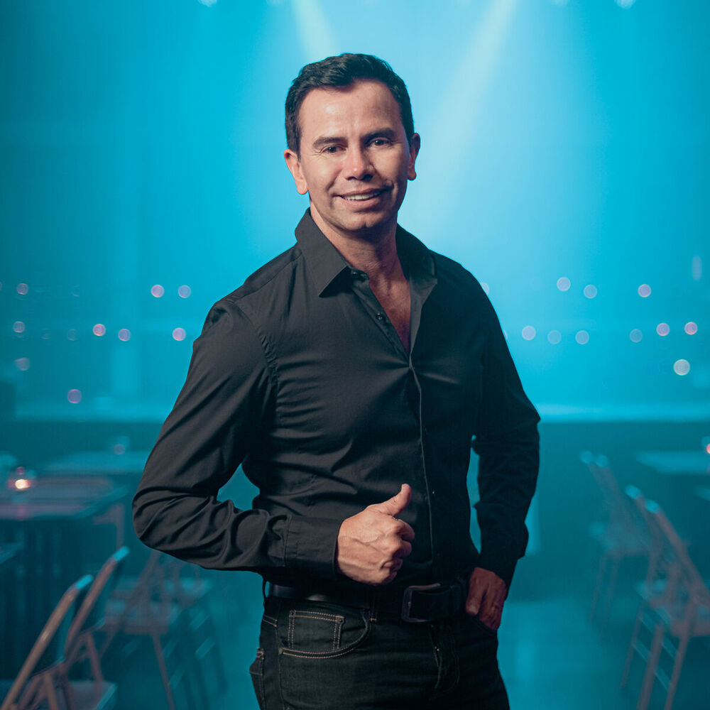 Picture of Jhonny Rivera