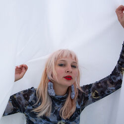 Picture of Alice on the roof