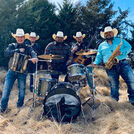 Adolfo Urias y su Lobo Norteño