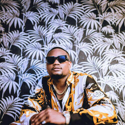Picture of DJ Tunez
