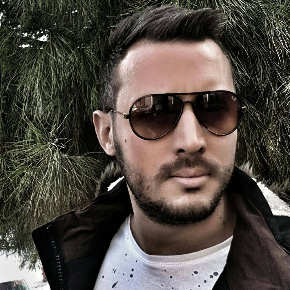 Picture of DJ Tekin