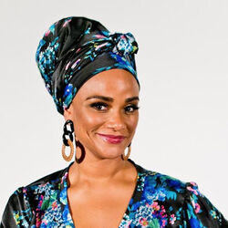 Picture of Luciana Mello