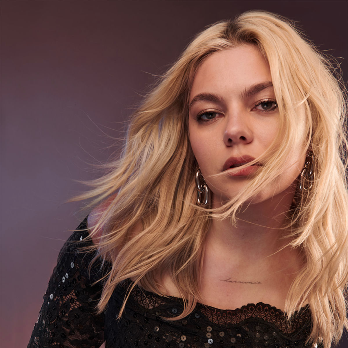 Artist picture of Louane