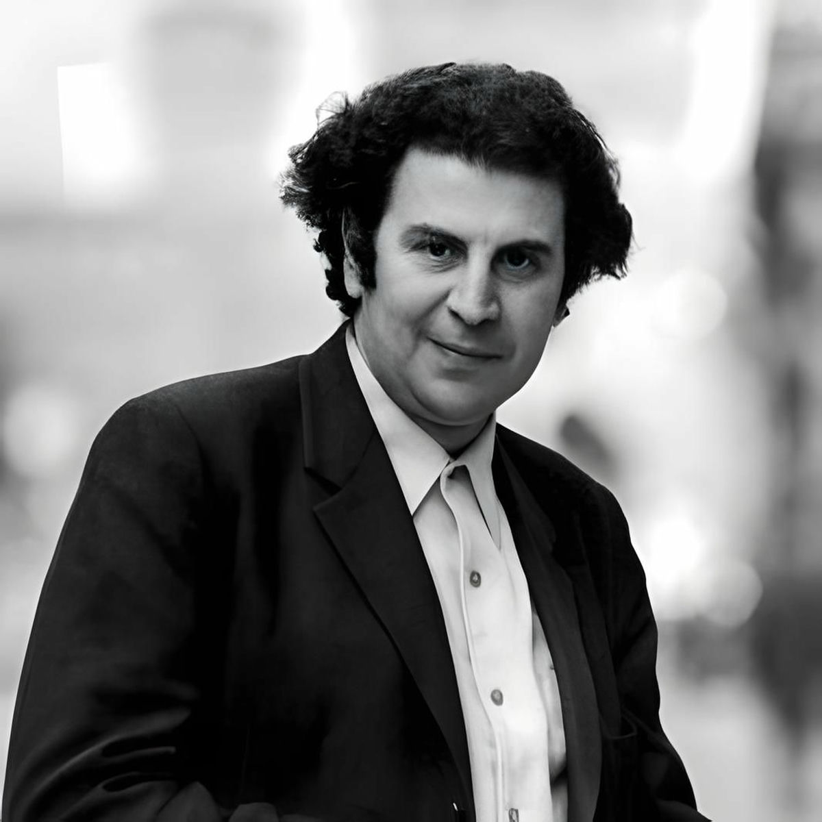 Artist picture of Mikis Theodorakis