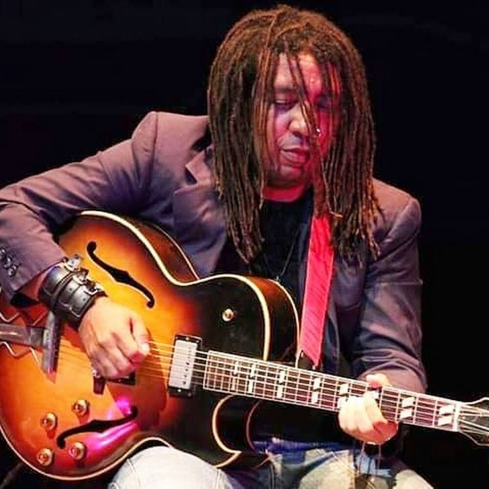 Picture of Robertinho De Paula