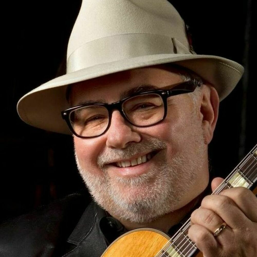 Picture of Duke Robillard