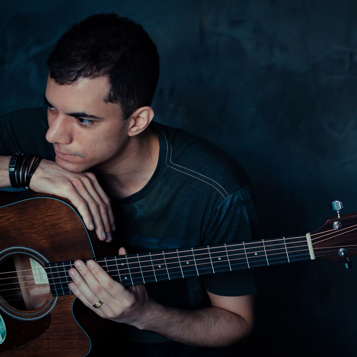 Artist picture of Guitüx