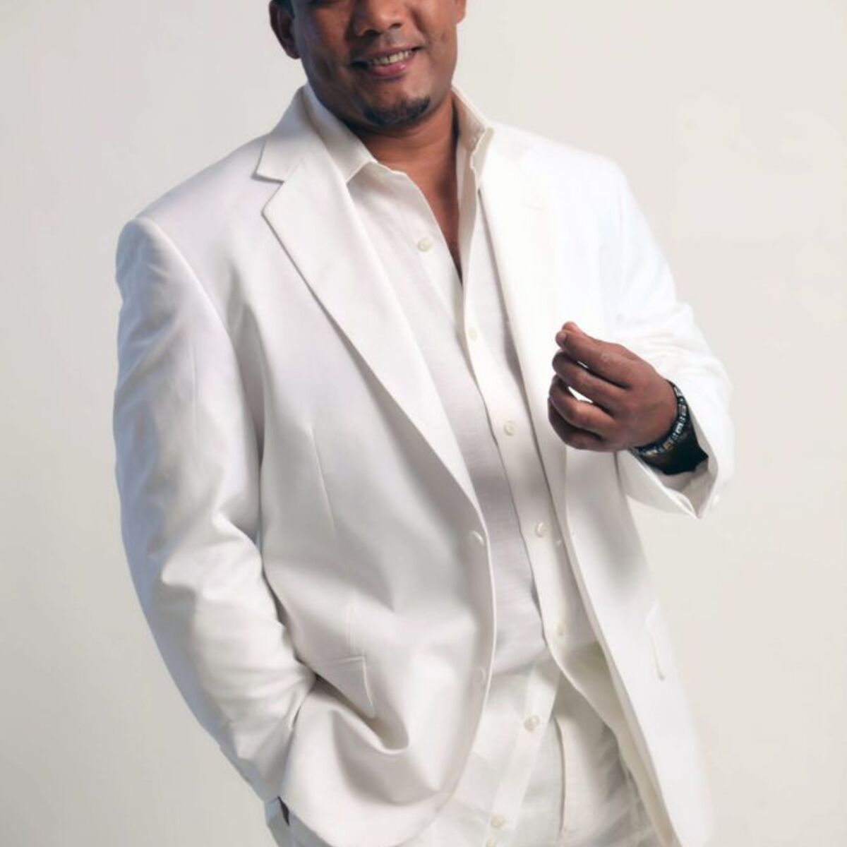 Hector Acosta 