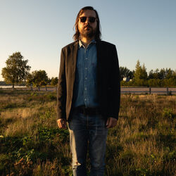 Picture of Linear John