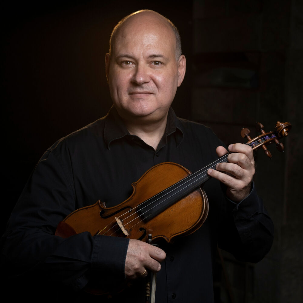 Picture of Claudio Cruz