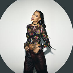 Picture of Naomi Lareine