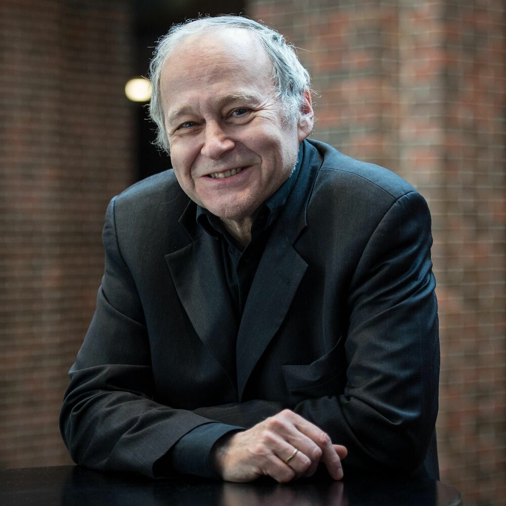 Picture of Adam Fischer