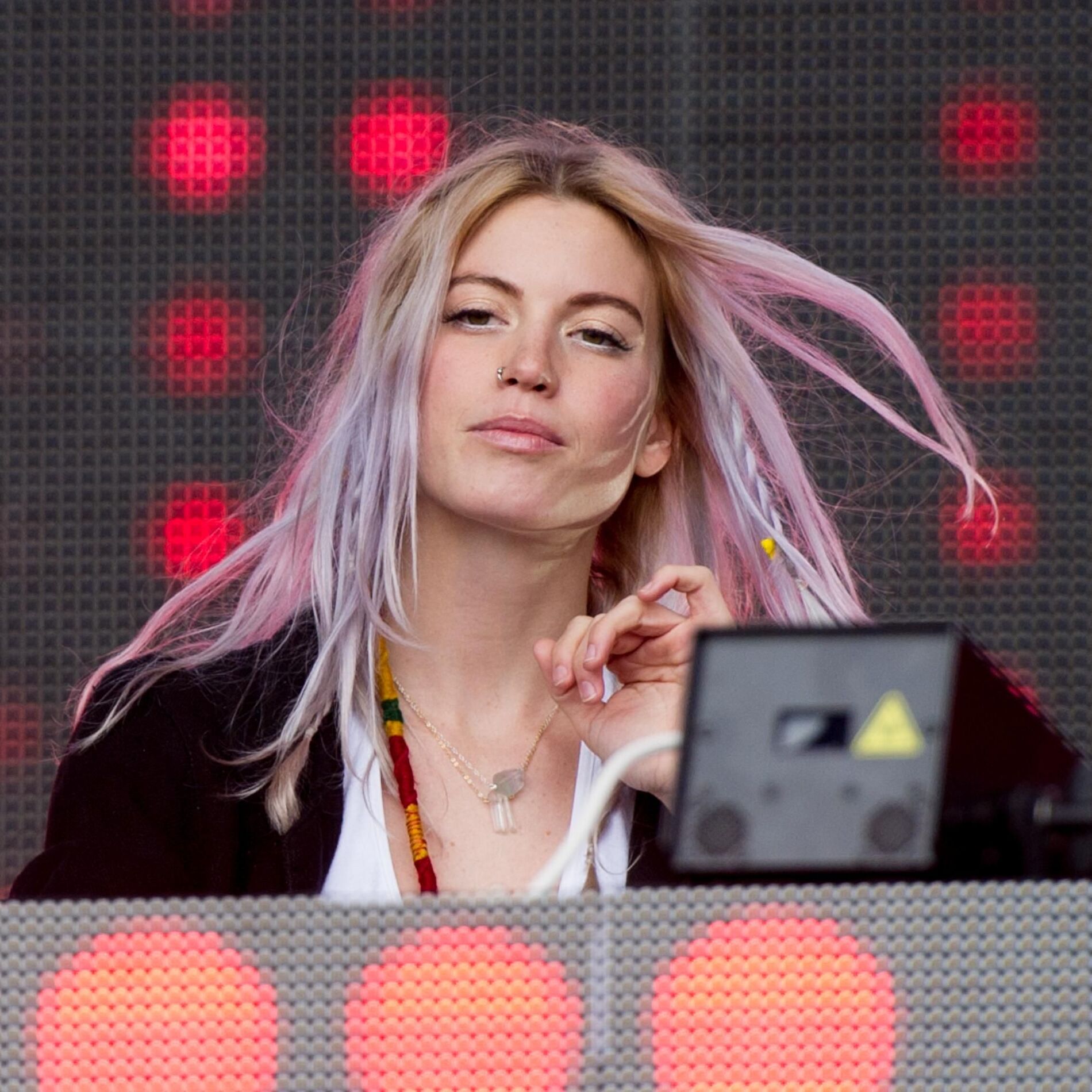 Artist picture of Anabel Englund