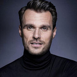 Picture of Leos Mares