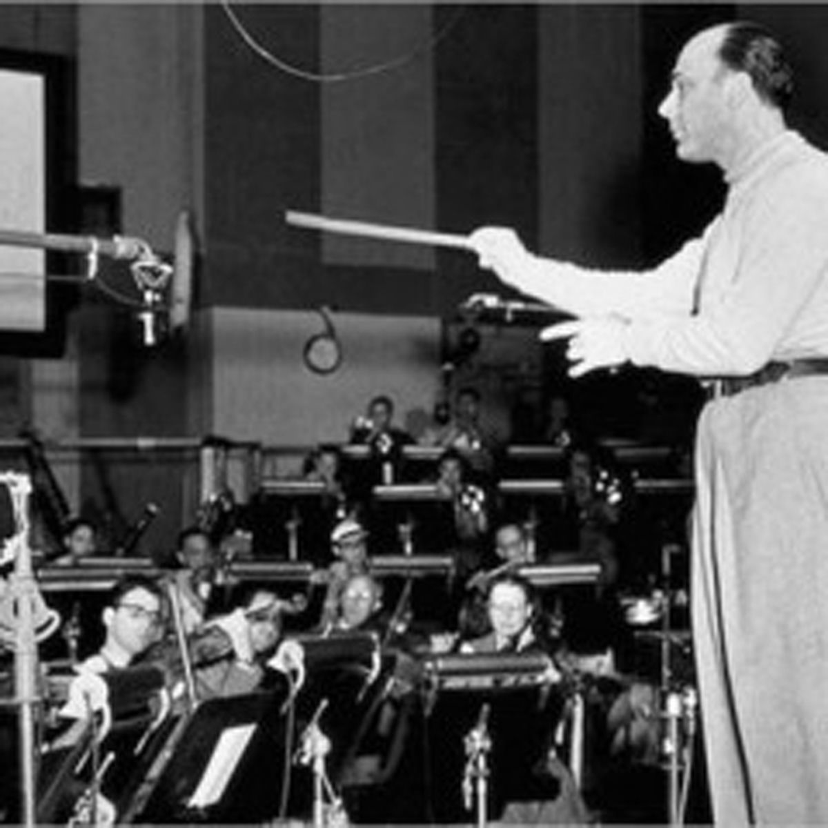 Artist picture of MGM Studio Orchestra