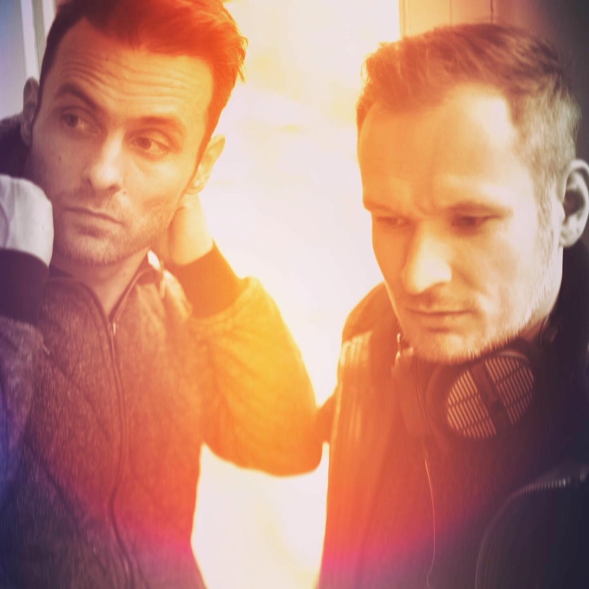 Artist picture of Paratone