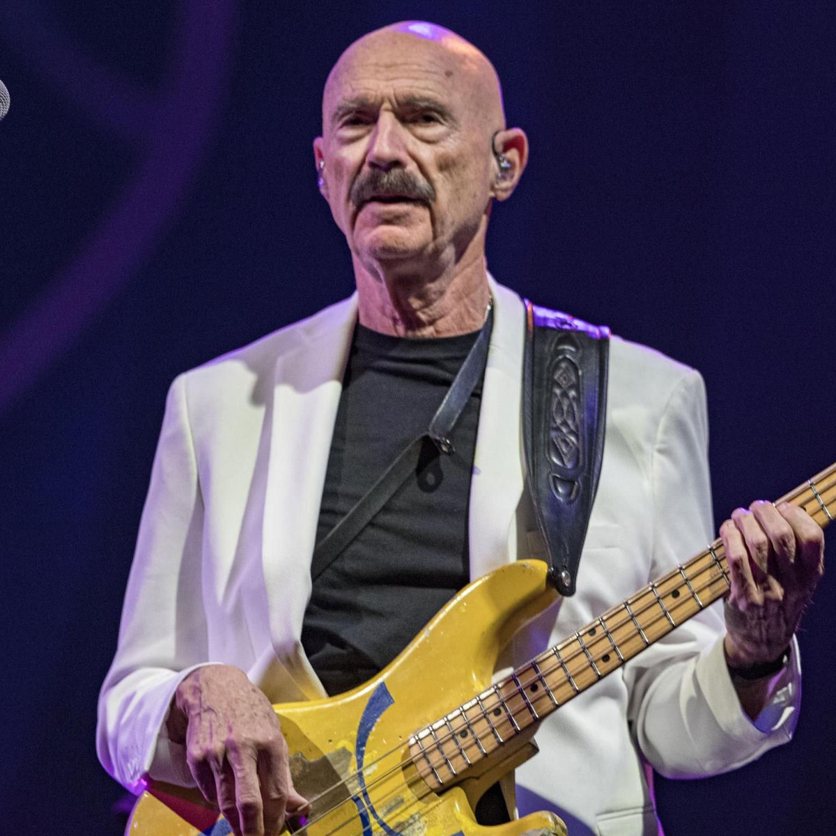 Tony Levin: discos, canciones y conciertos | Deezer