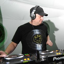 Picture of DJ Dan