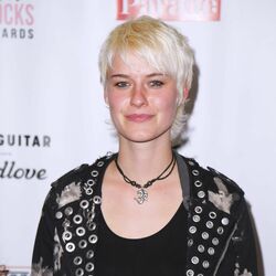 Picture of Yasi Hofer