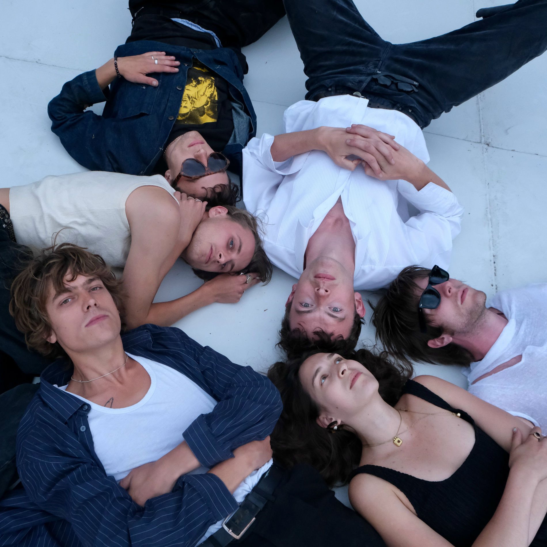 Artist picture of DEADLETTER