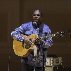 Picture of Vusi Mahlasela