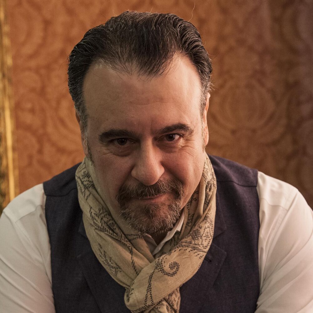 Picture of Carlos Alvarez