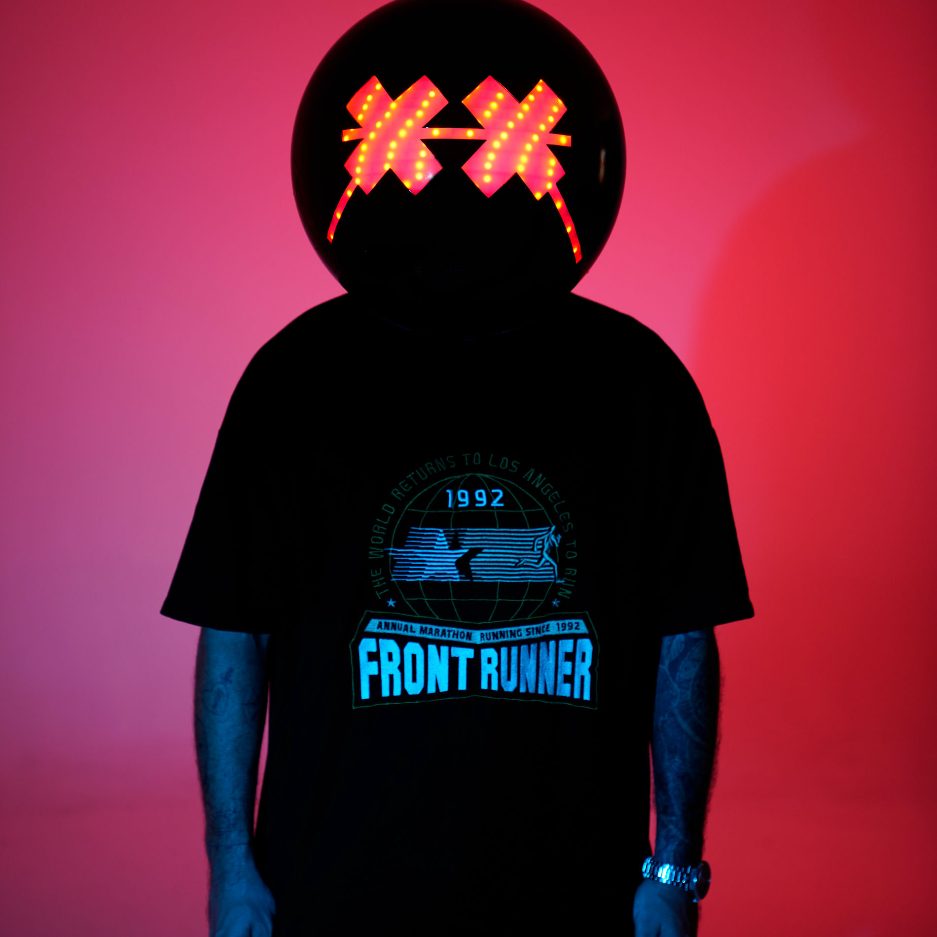 Artist picture of Moji