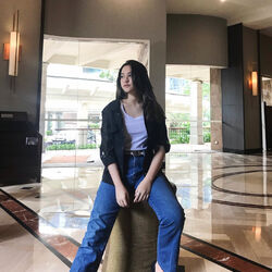 Picture of raissa anggiani