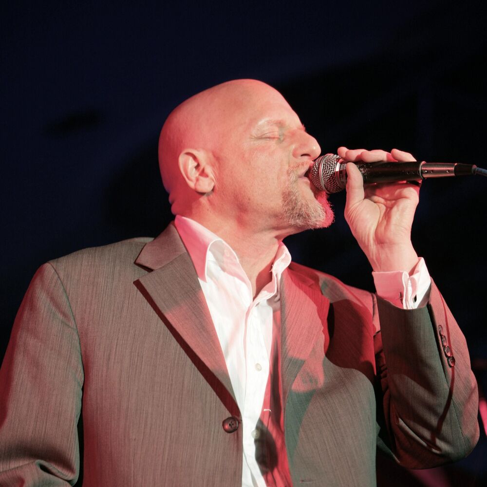 Picture of Tad Robinson