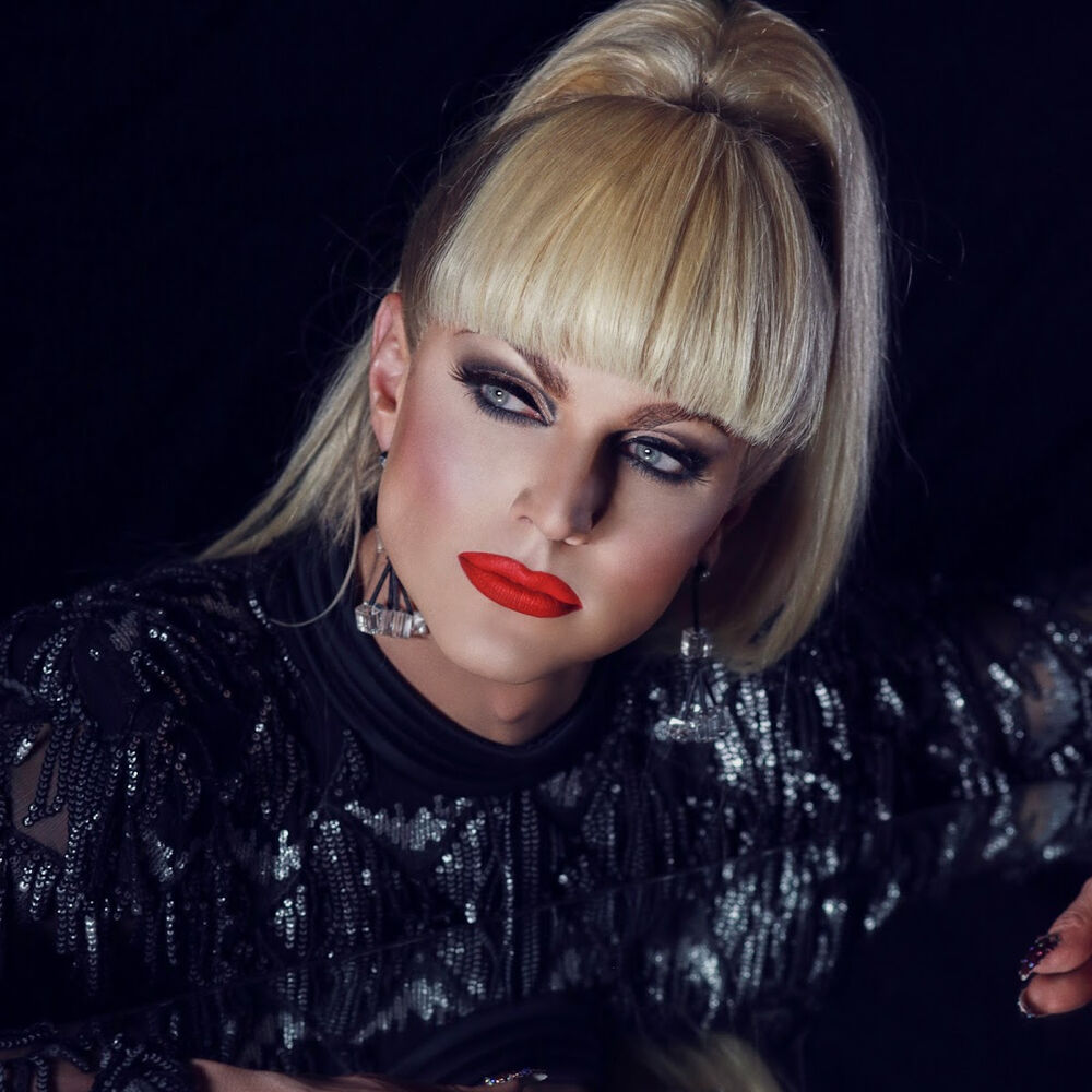 Picture of Courtney Act