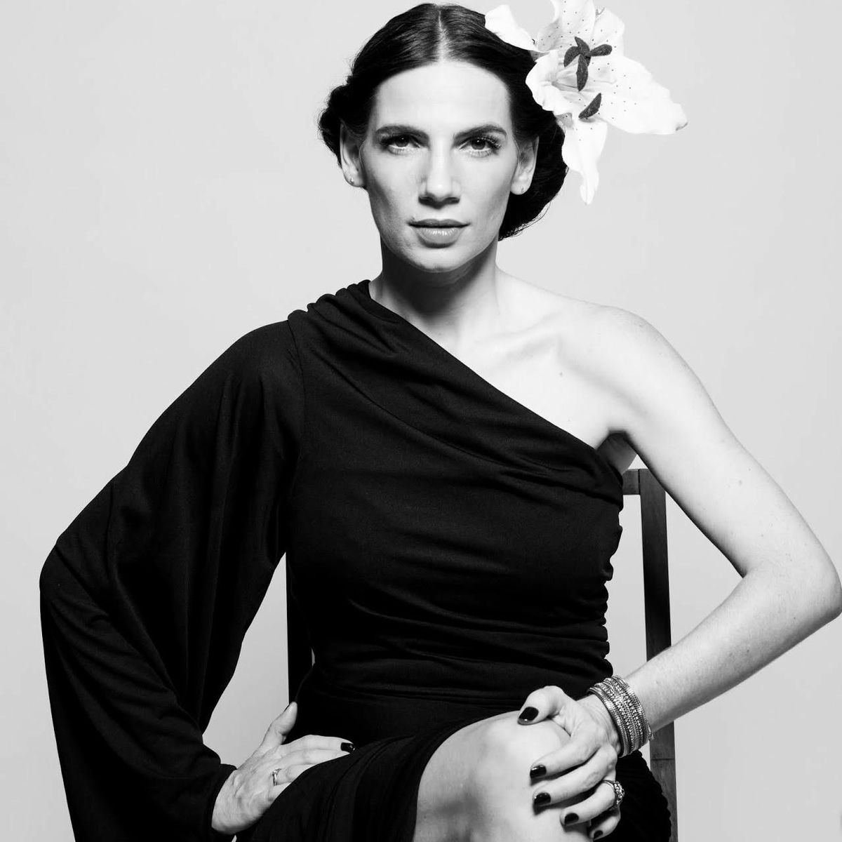 Artist picture of Nina Becker