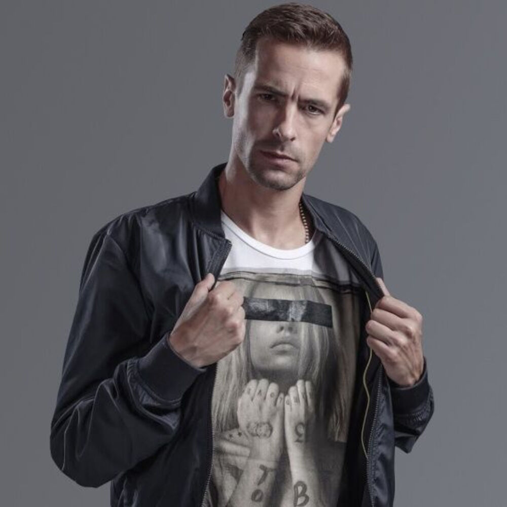 Picture of MC DV8