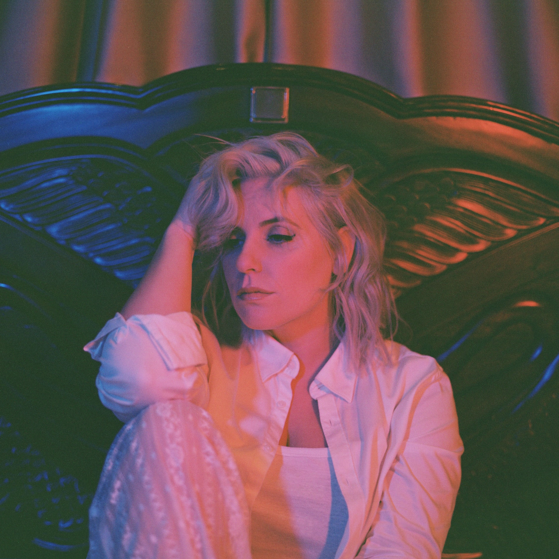 Artist picture of Nina June