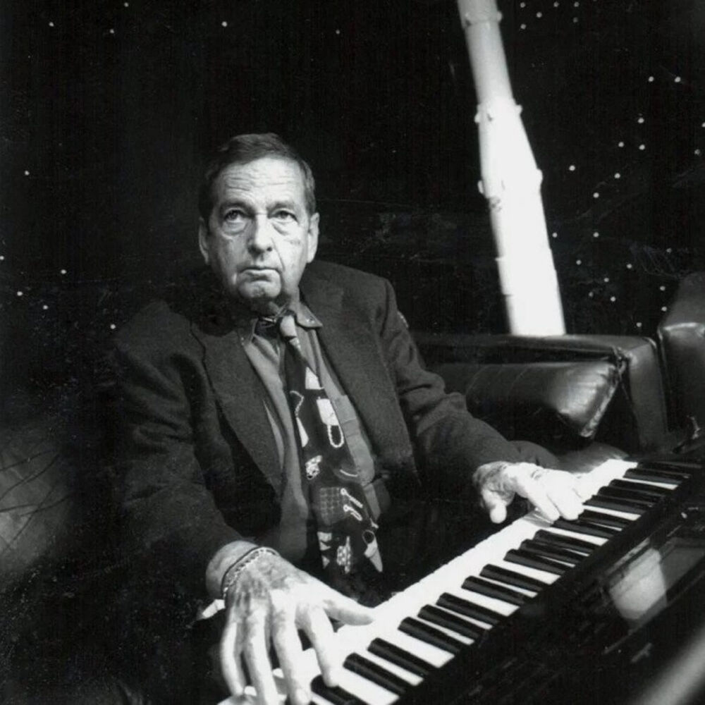 Picture of Peter Thomas