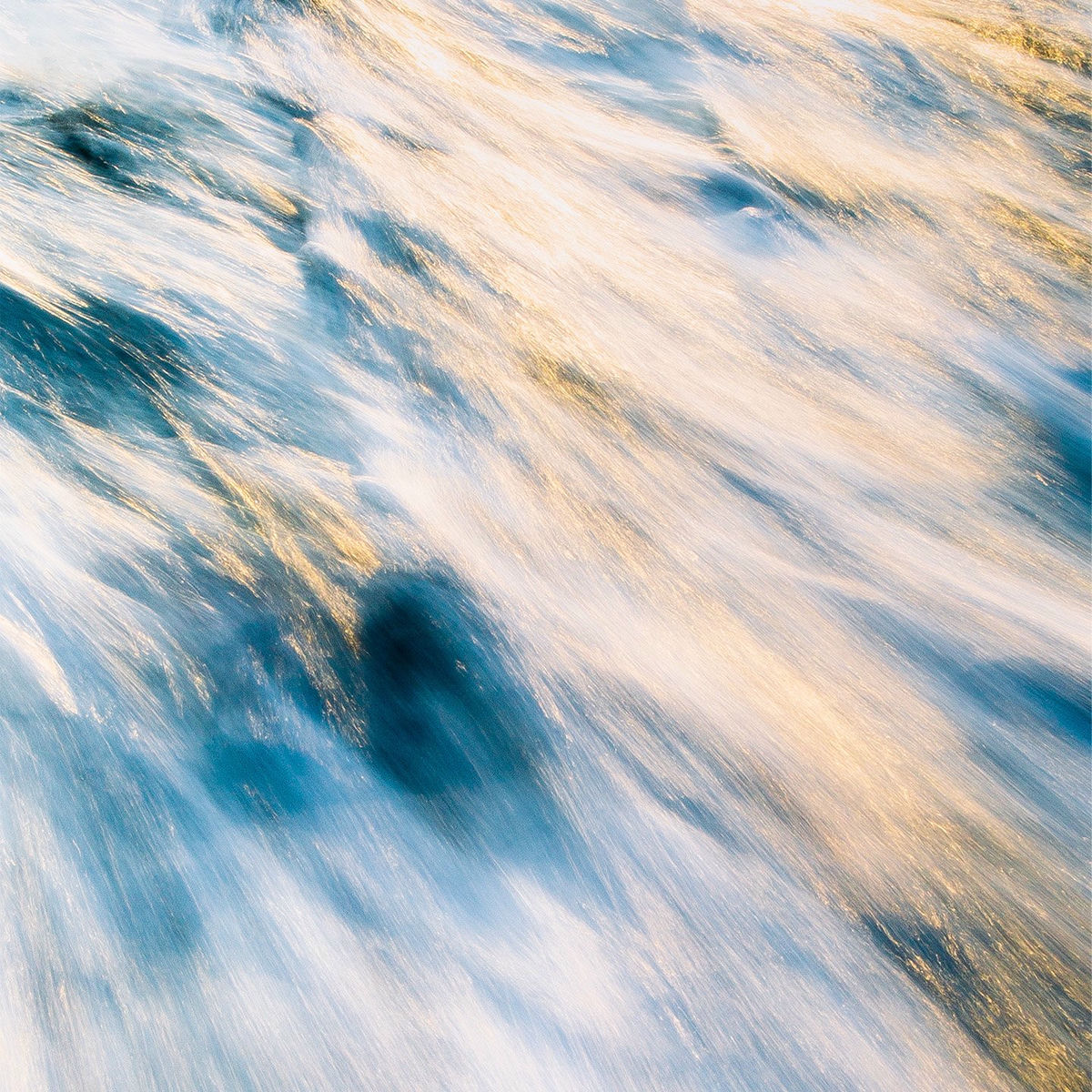 Artist picture of Channy Leaneagh