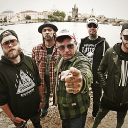Picture of V8 Wankers