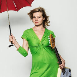 Picture of Bernadette La Hengst