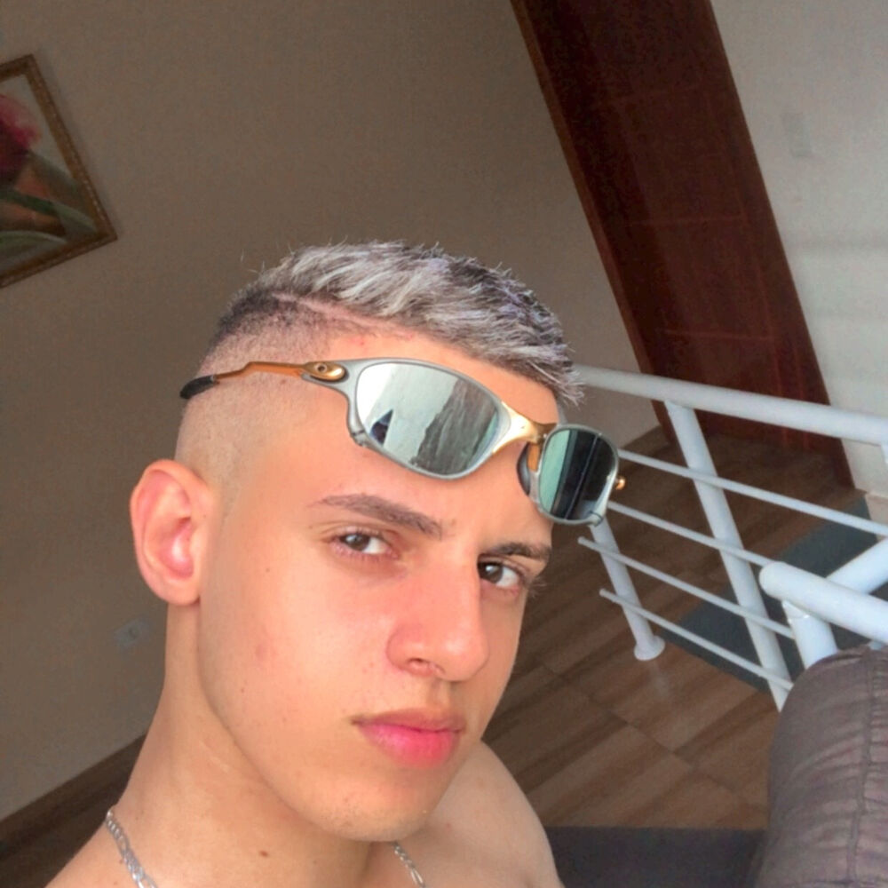 Picture of DJ Ad