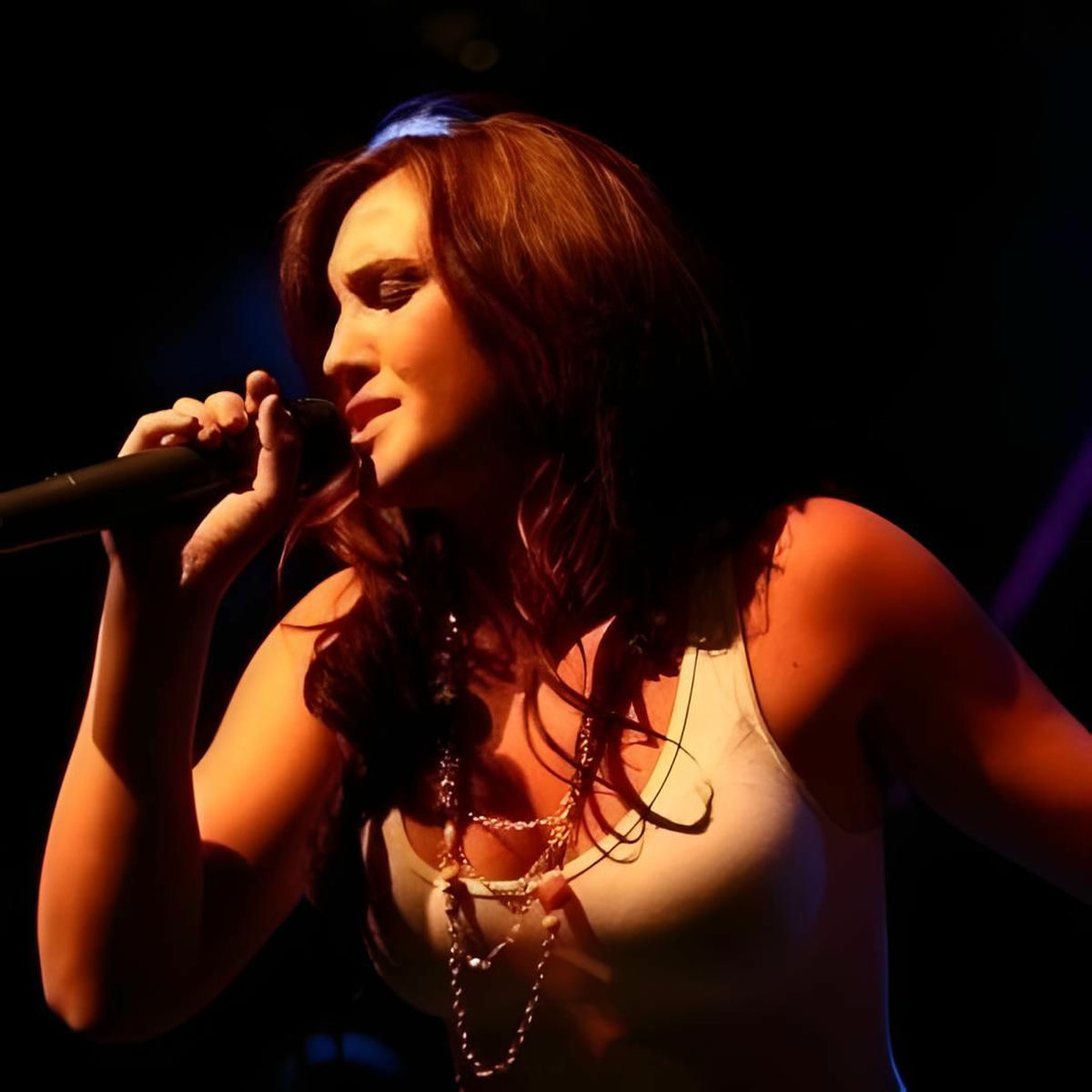 Artist picture of Alyssa Reid